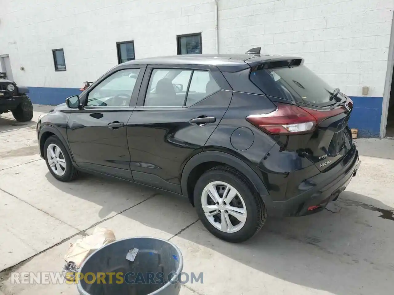 2 Photograph of a damaged car 3N1CP5BV9ML503178 NISSAN KICKS 2021