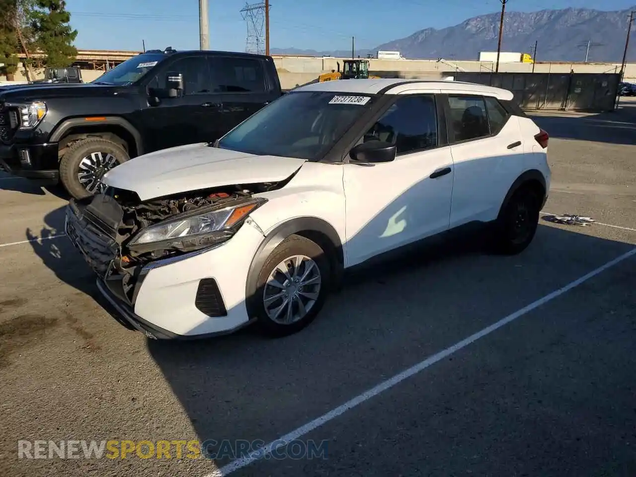 1 Photograph of a damaged car 3N1CP5BV9ML536746 NISSAN KICKS 2021