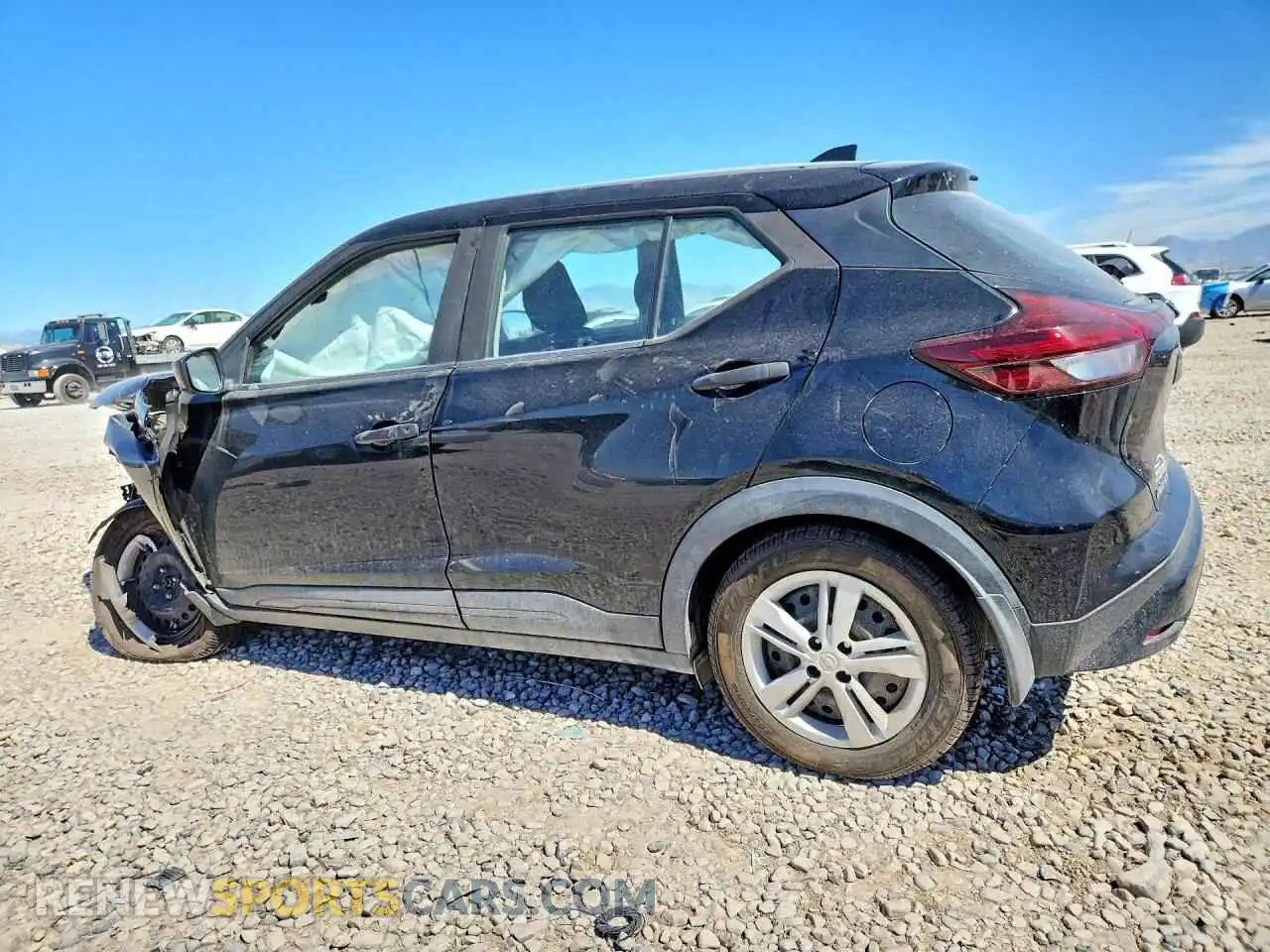 2 fotografías del automóvil dañado 3N1CP5BV9ML559590 NISSAN KICKS 2021