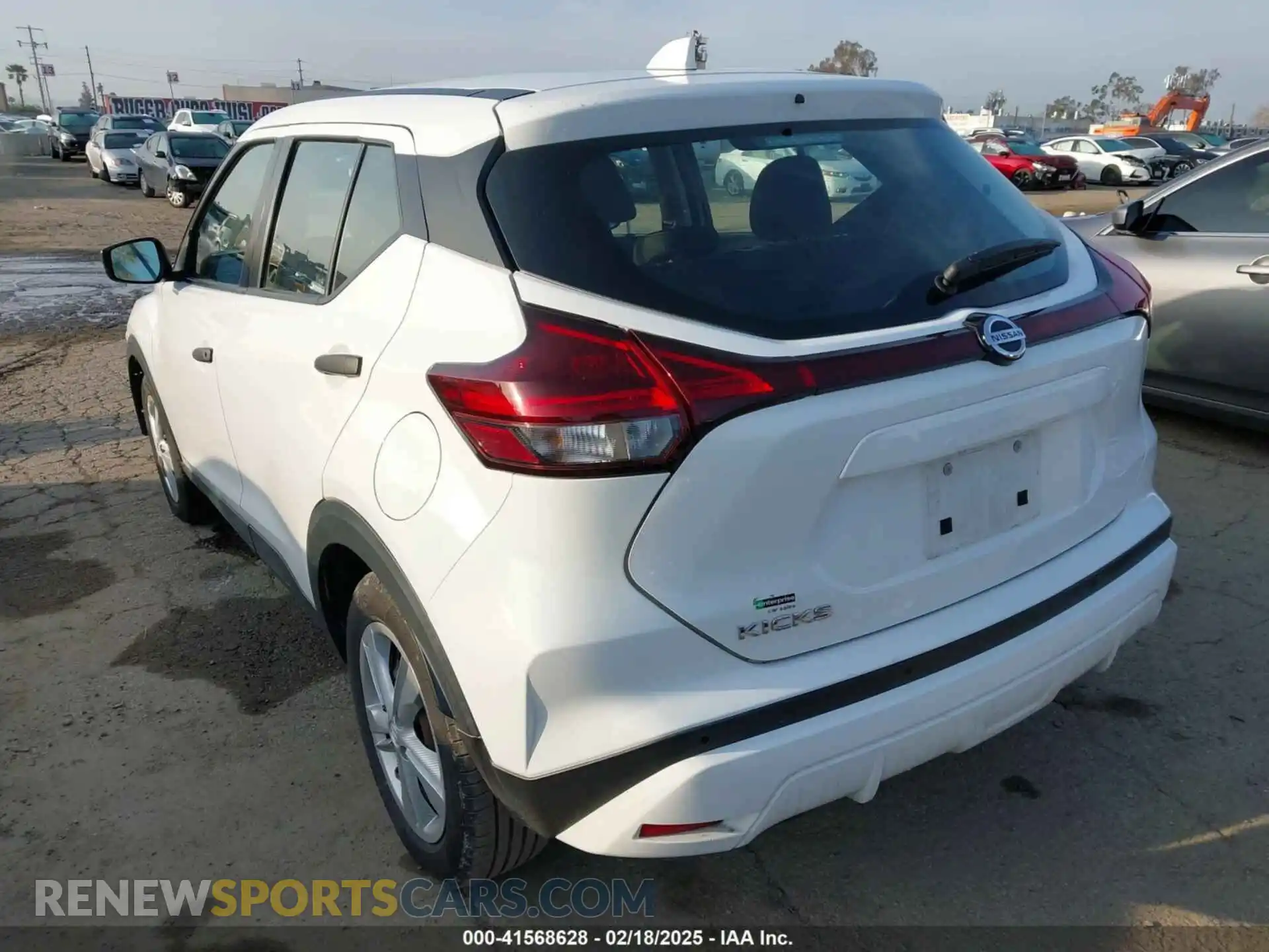 3 Photograph of a damaged car 3N1CP5BVXML490666 NISSAN KICKS 2021