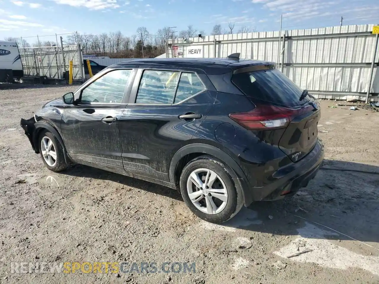 2 fotografías del automóvil dañado 3N1CP5BVXML496225 NISSAN KICKS 2021