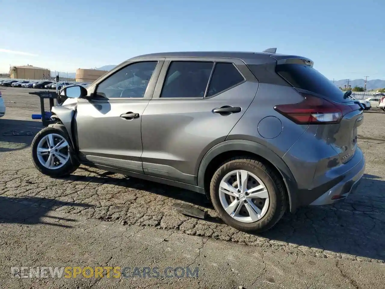 2 fotografías del automóvil dañado 3N1CP5BVXML556603 NISSAN KICKS 2021