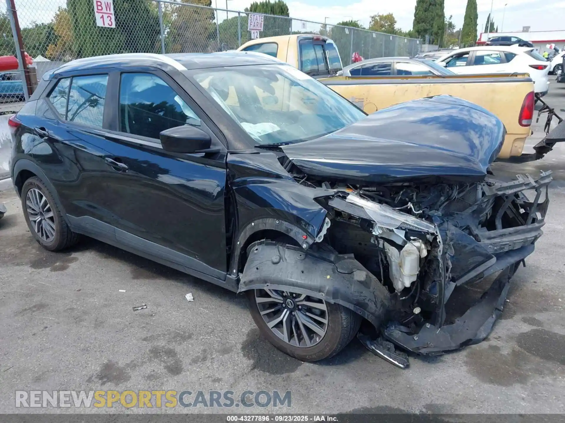 1 Photograph of a damaged car 3N1CP5CV0ML489346 NISSAN KICKS 2021