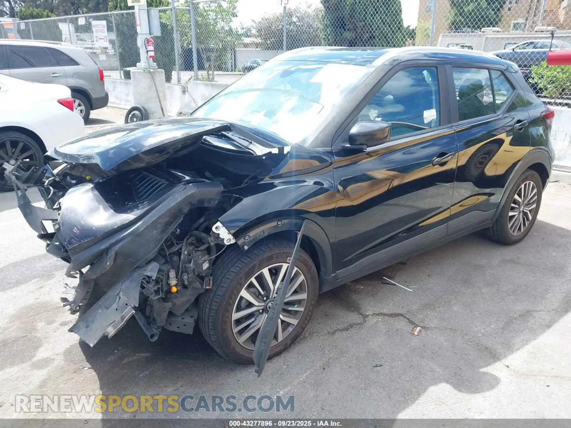 2 Photograph of a damaged car 3N1CP5CV0ML489346 NISSAN KICKS 2021