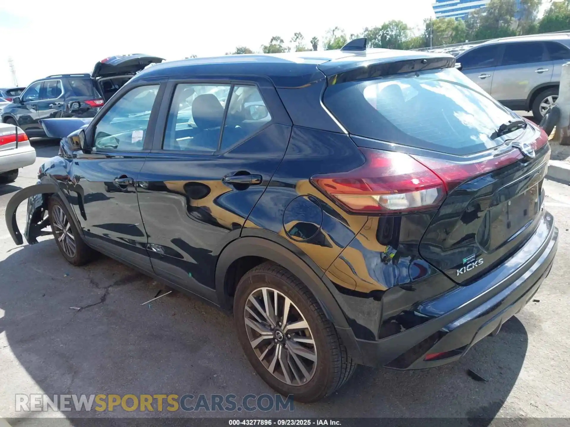 3 Photograph of a damaged car 3N1CP5CV0ML489346 NISSAN KICKS 2021