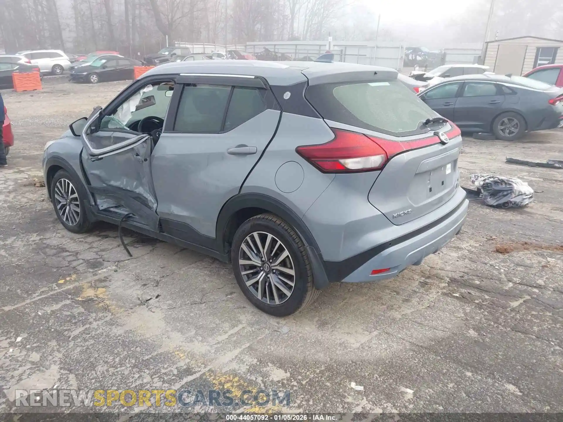 3 Photograph of a damaged car 3N1CP5CV0ML515038 NISSAN KICKS 2021