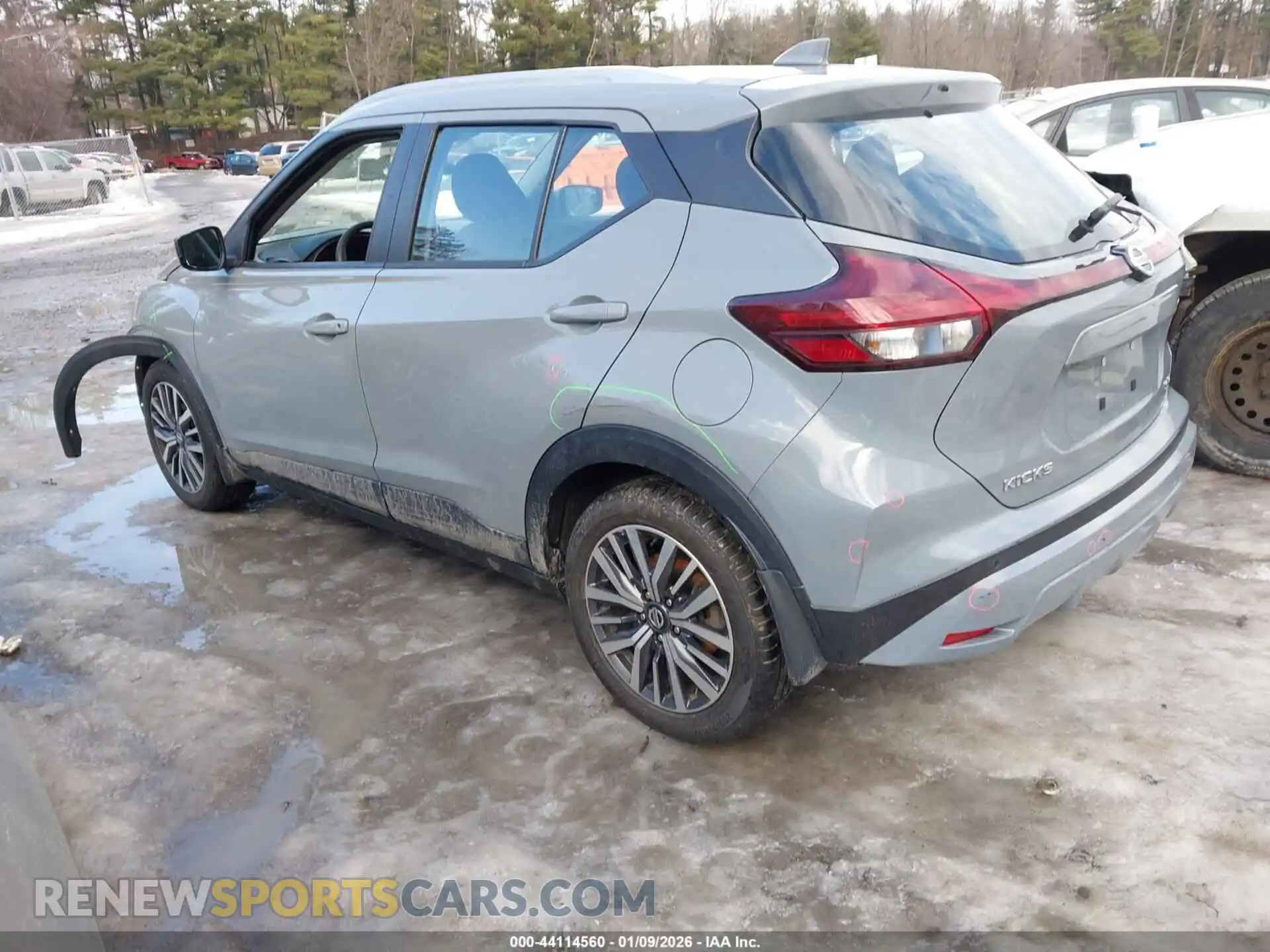 3 Photograph of a damaged car 3N1CP5CV0ML529456 NISSAN KICKS 2021
