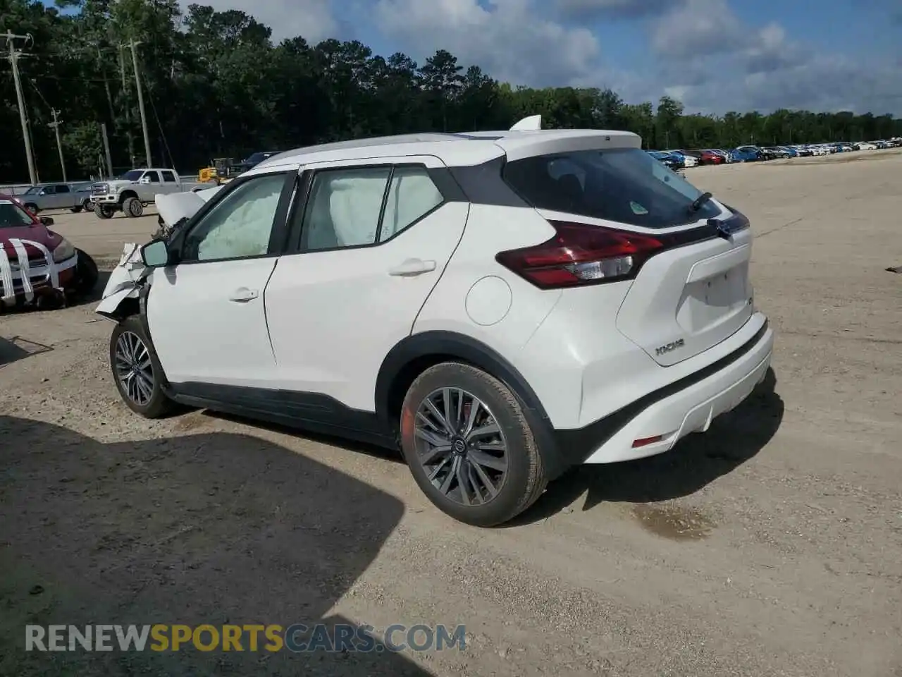 2 Photograph of a damaged car 3N1CP5CV0ML543924 NISSAN KICKS 2021