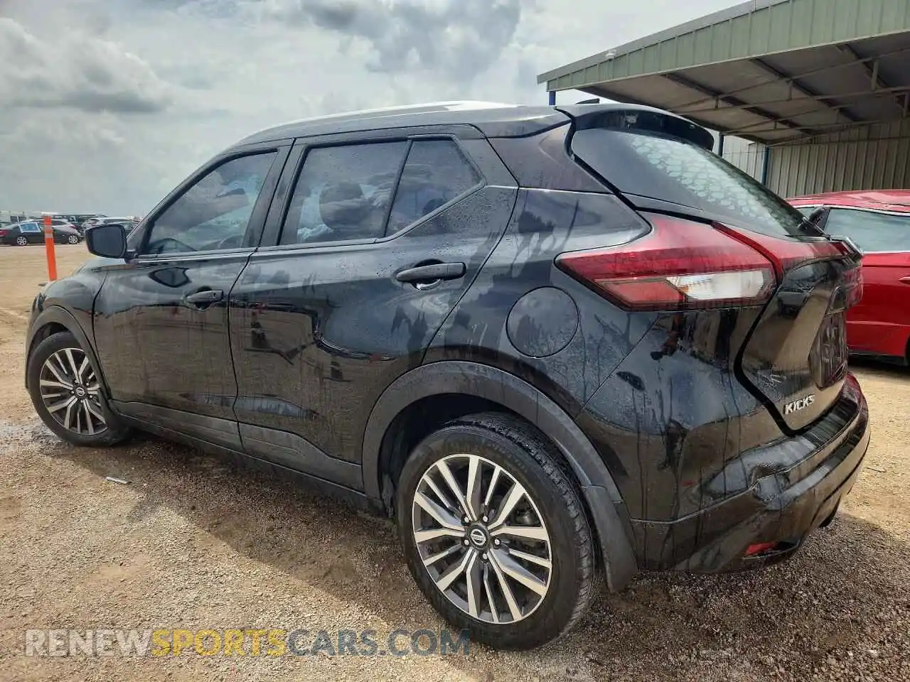 2 fotografías del automóvil dañado 3N1CP5CV1ML489758 NISSAN KICKS 2021
