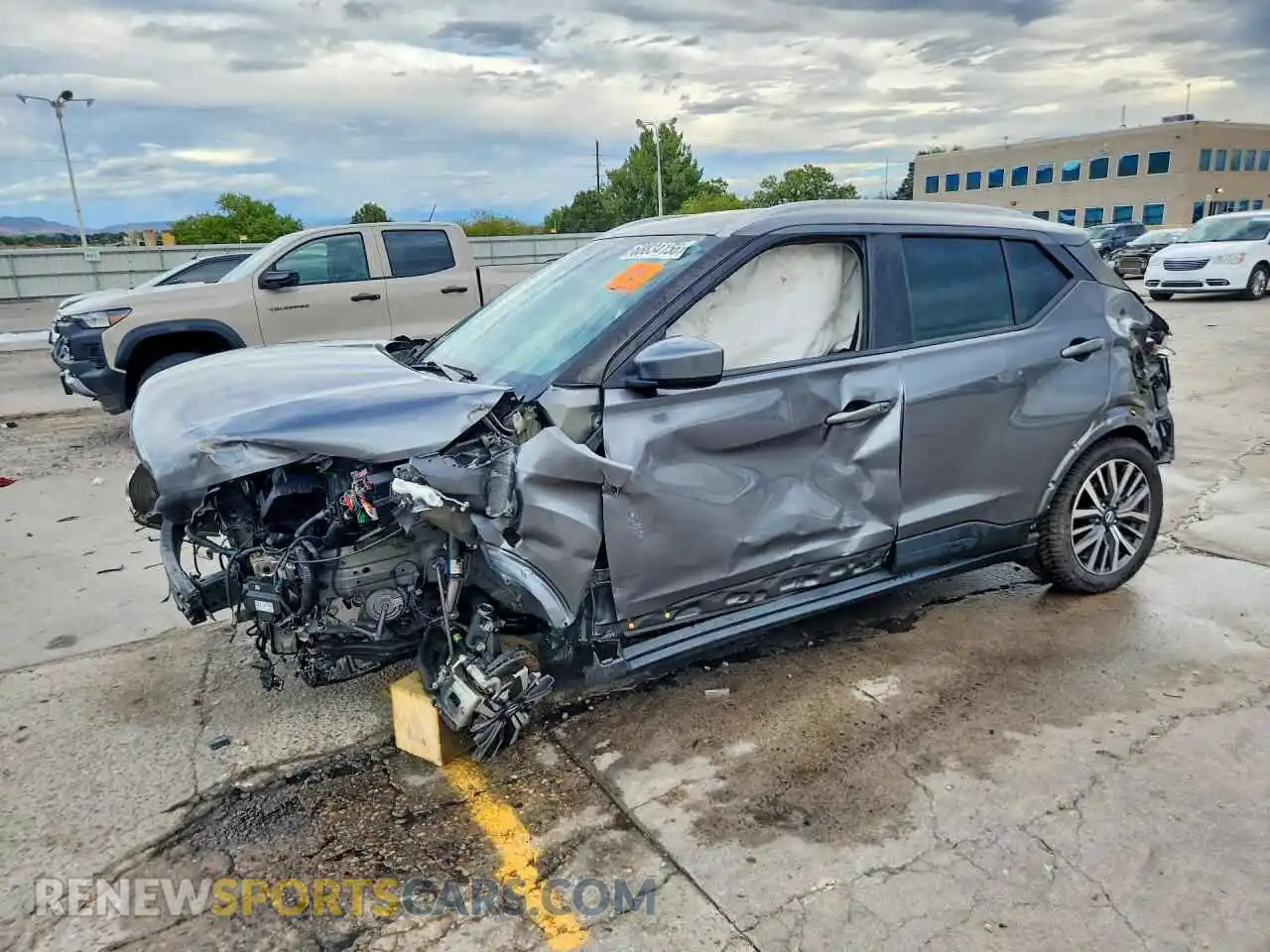 1 Photograph of a damaged car 3N1CP5CV1ML512634 NISSAN KICKS 2021