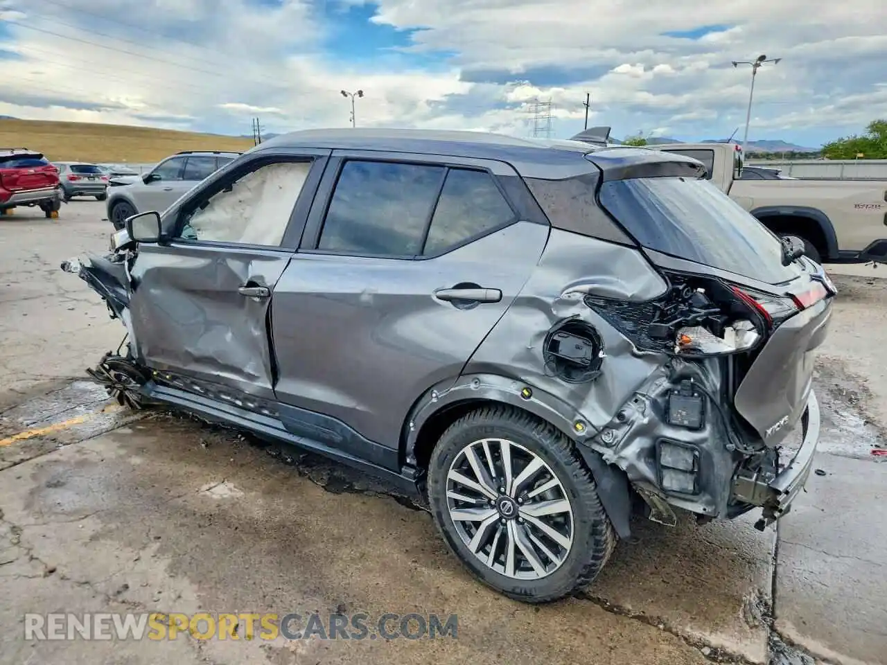2 Photograph of a damaged car 3N1CP5CV1ML512634 NISSAN KICKS 2021