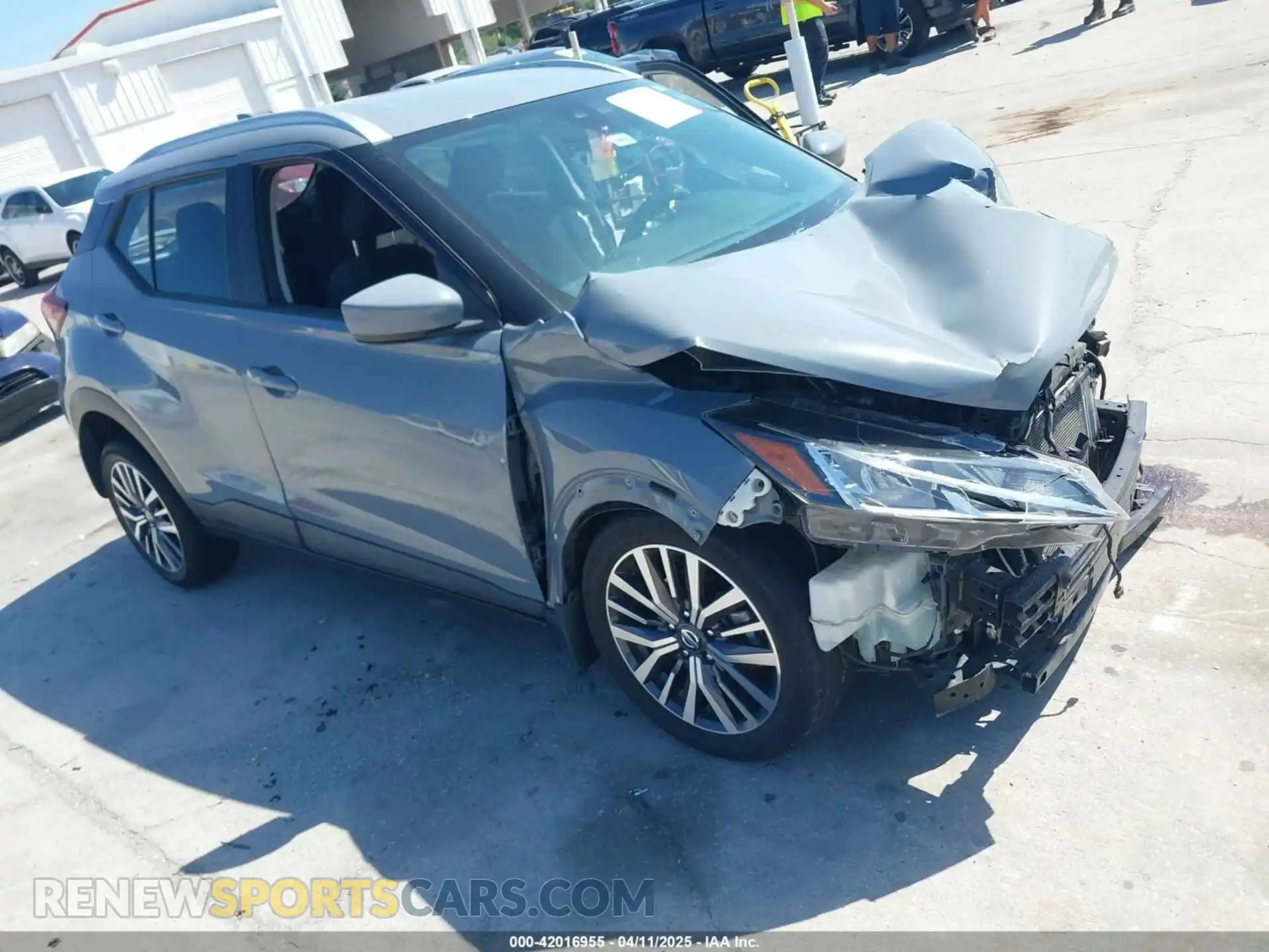 1 Photograph of a damaged car 3N1CP5CV1ML512892 NISSAN KICKS 2021