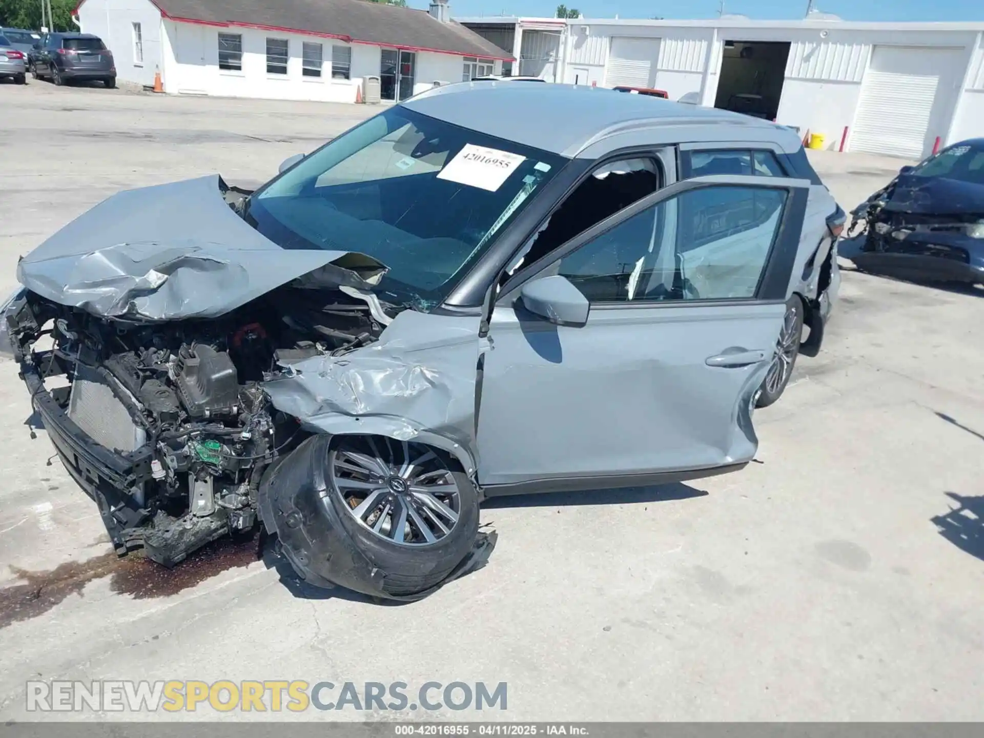 2 Photograph of a damaged car 3N1CP5CV1ML512892 NISSAN KICKS 2021