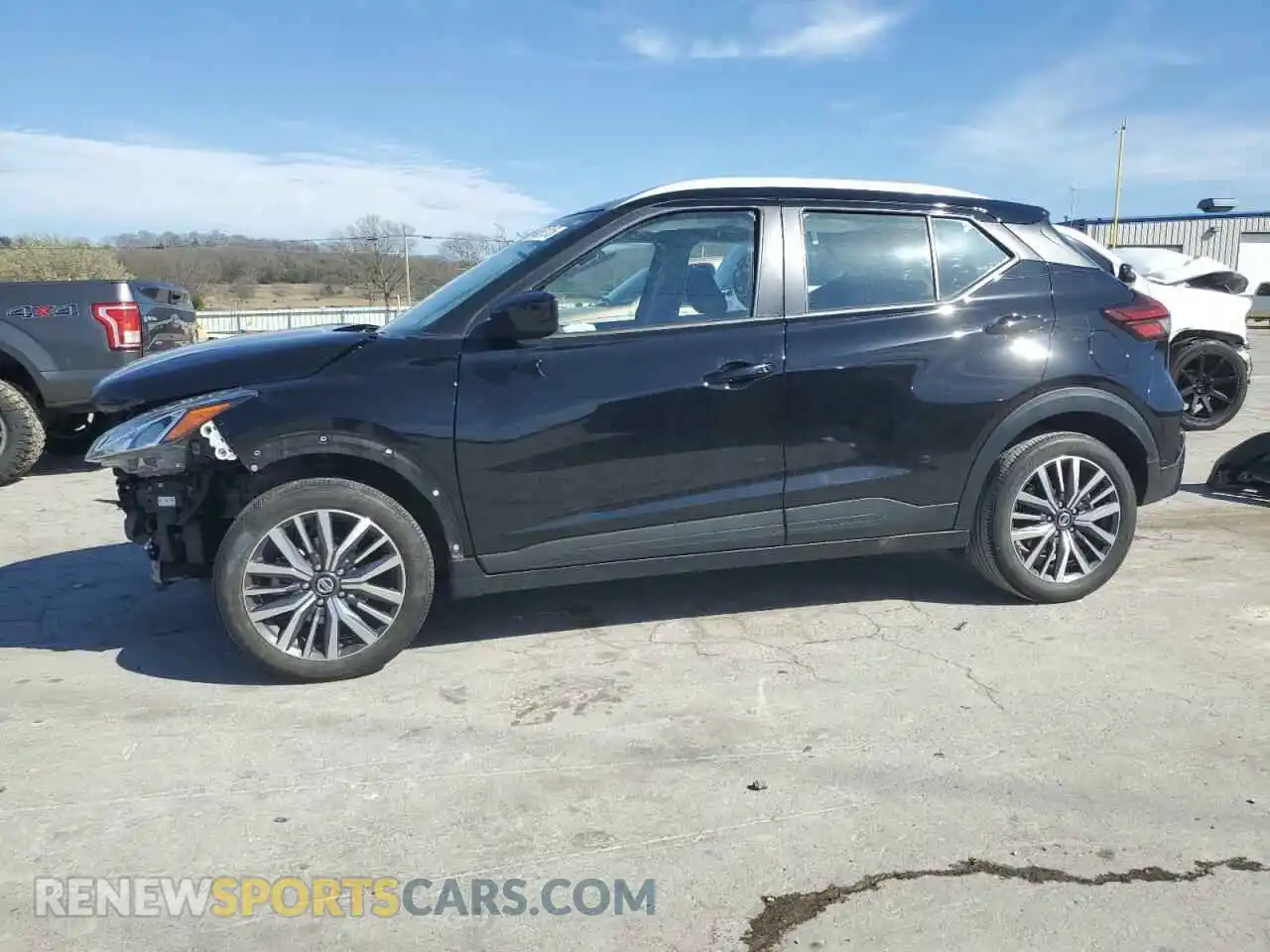 1 Photograph of a damaged car 3N1CP5CV1ML527196 NISSAN KICKS 2021