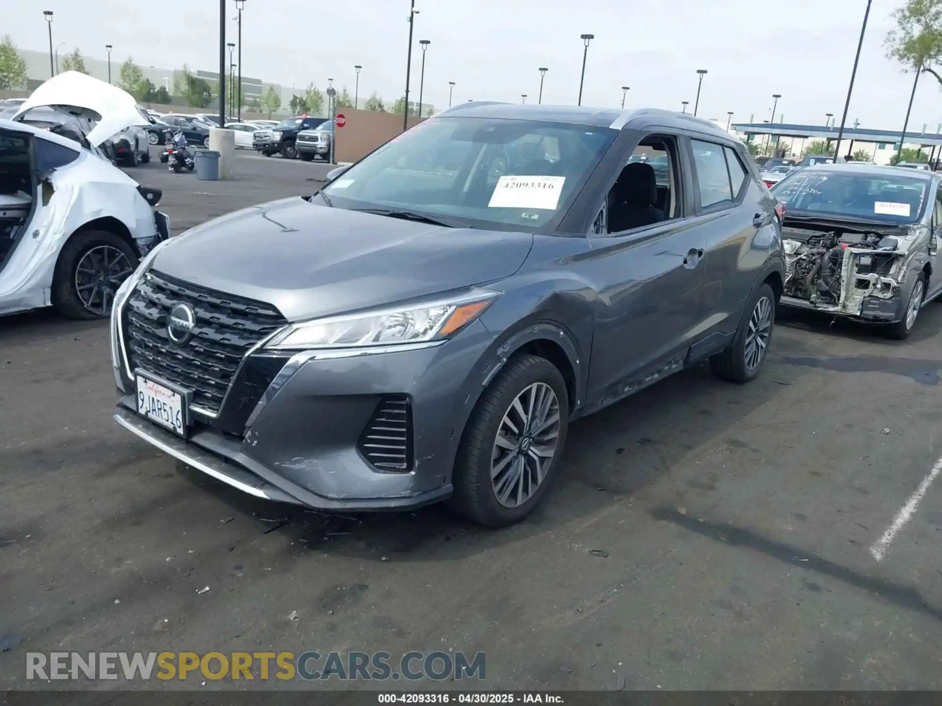 2 Photograph of a damaged car 3N1CP5CV1ML537730 NISSAN KICKS 2021