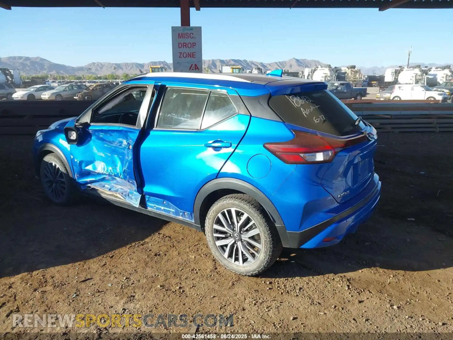 3 Photograph of a damaged car 3N1CP5CV2ML474881 NISSAN KICKS 2021