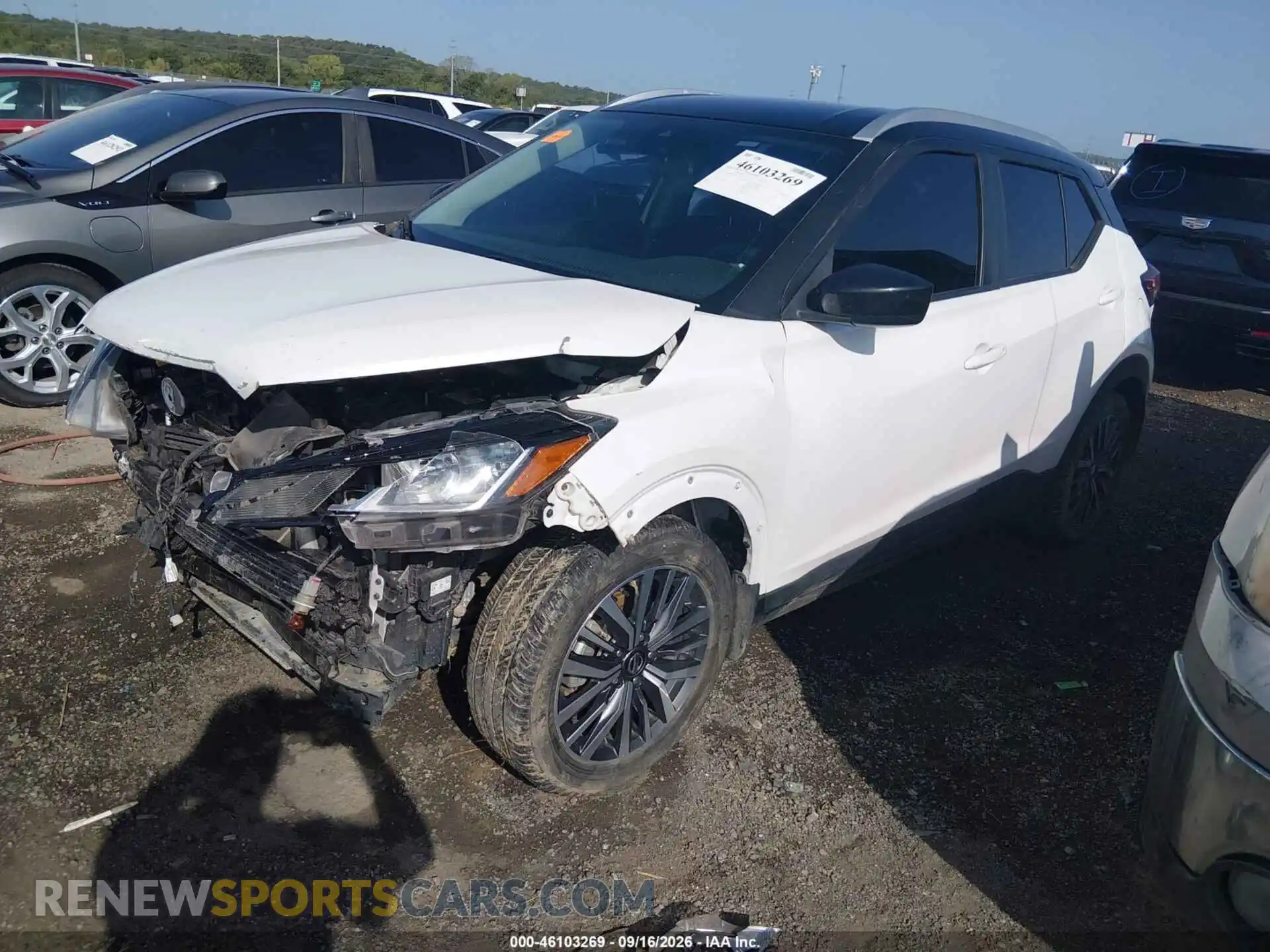 2 Photograph of a damaged car 3N1CP5CV2ML509130 NISSAN KICKS 2021