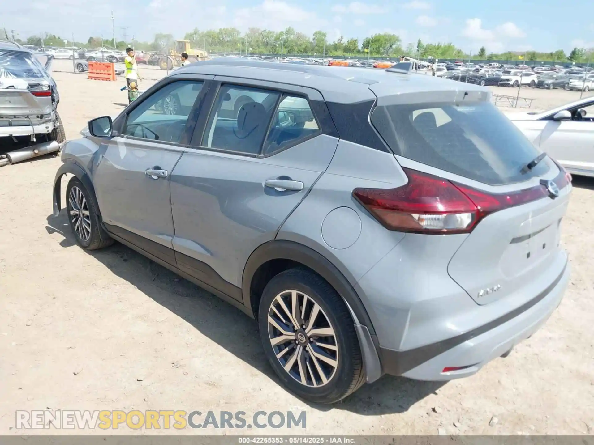 3 Photograph of a damaged car 3N1CP5CV2ML522086 NISSAN KICKS 2021