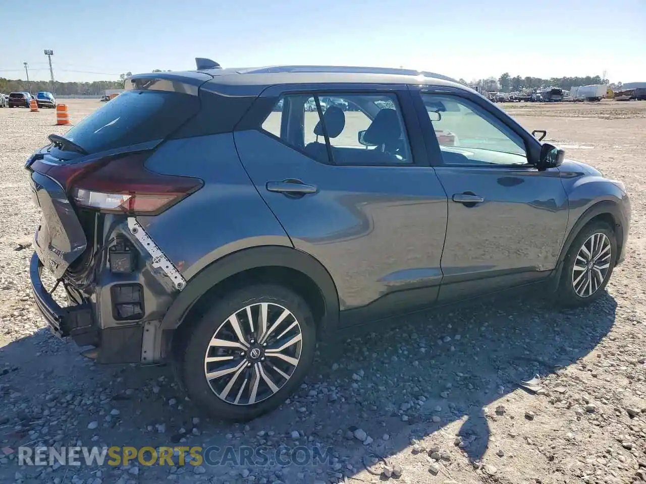 3 Photograph of a damaged car 3N1CP5CV2ML541785 NISSAN KICKS 2021