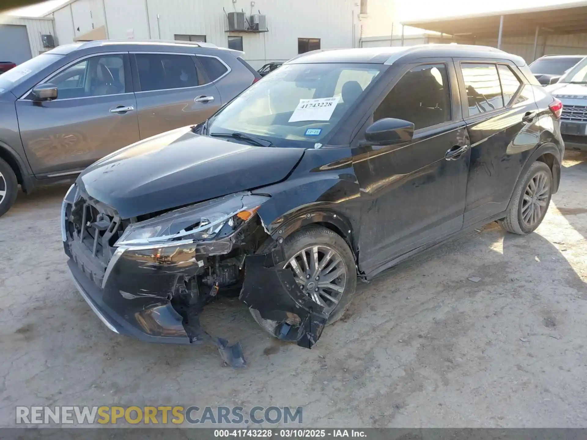 2 Photograph of a damaged car 3N1CP5CV2ML562636 NISSAN KICKS 2021