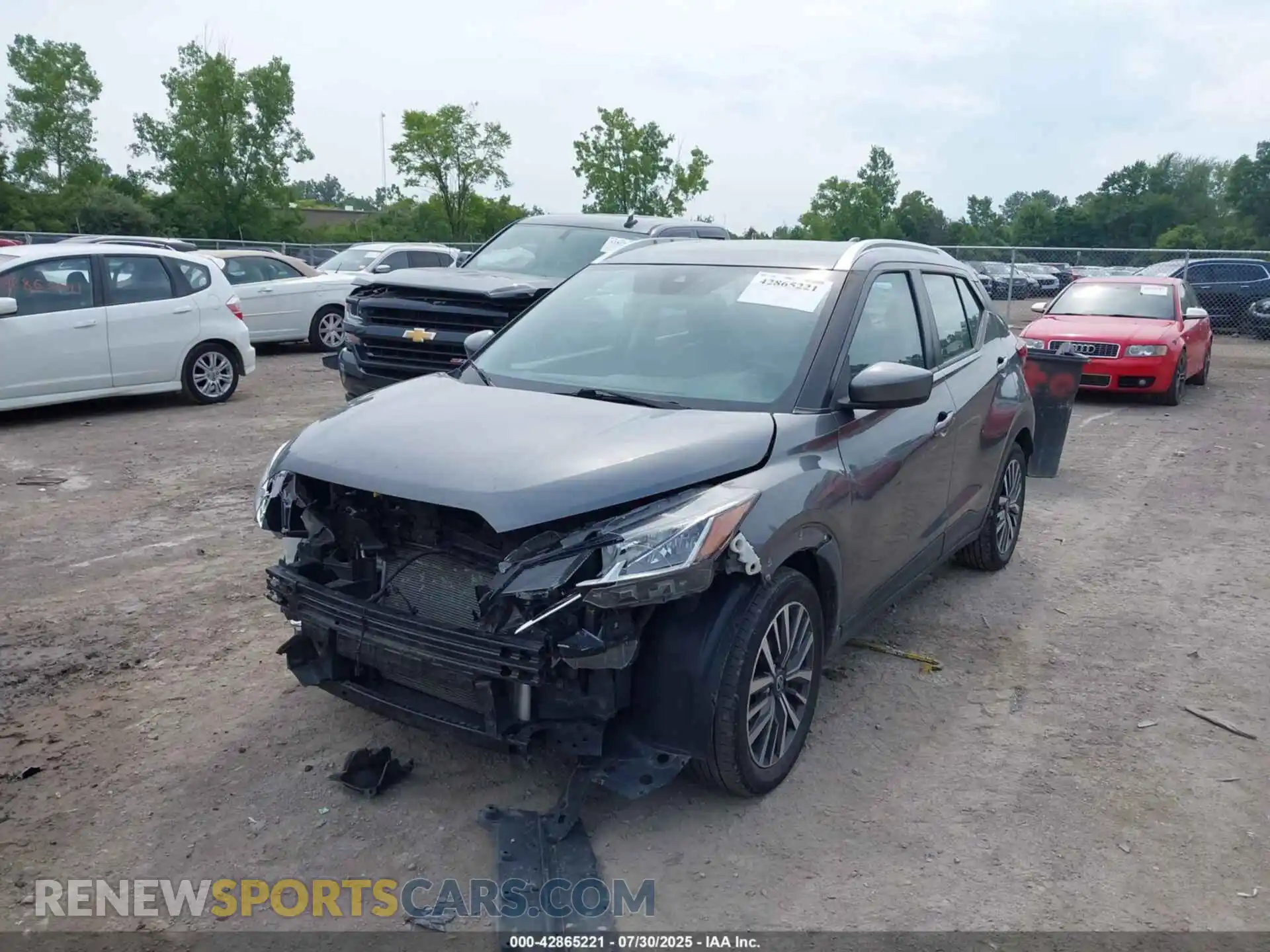2 fotografías del automóvil dañado 3N1CP5CV3ML470158 NISSAN KICKS 2021