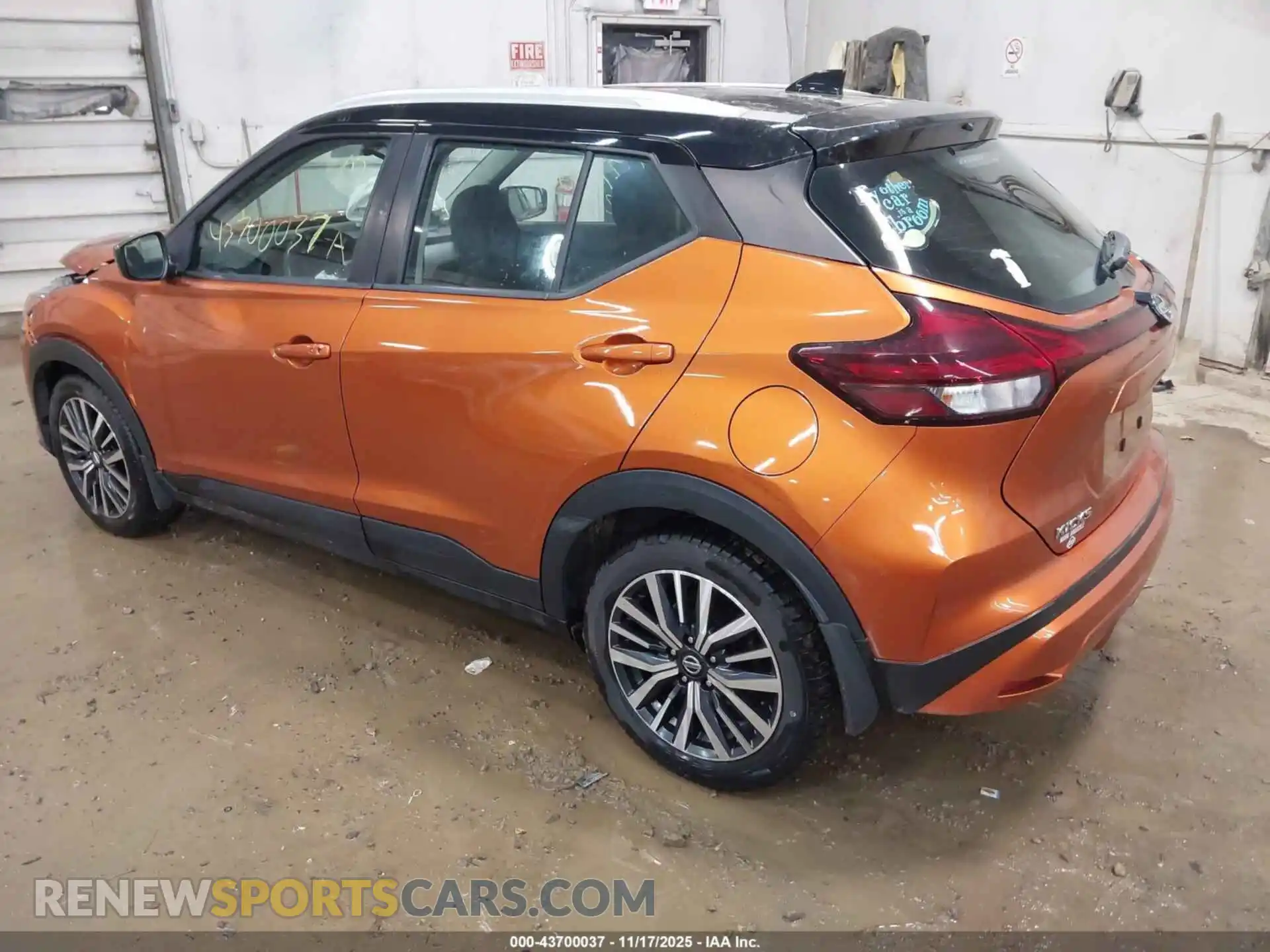 3 Photograph of a damaged car 3N1CP5CV3ML503613 NISSAN KICKS 2021