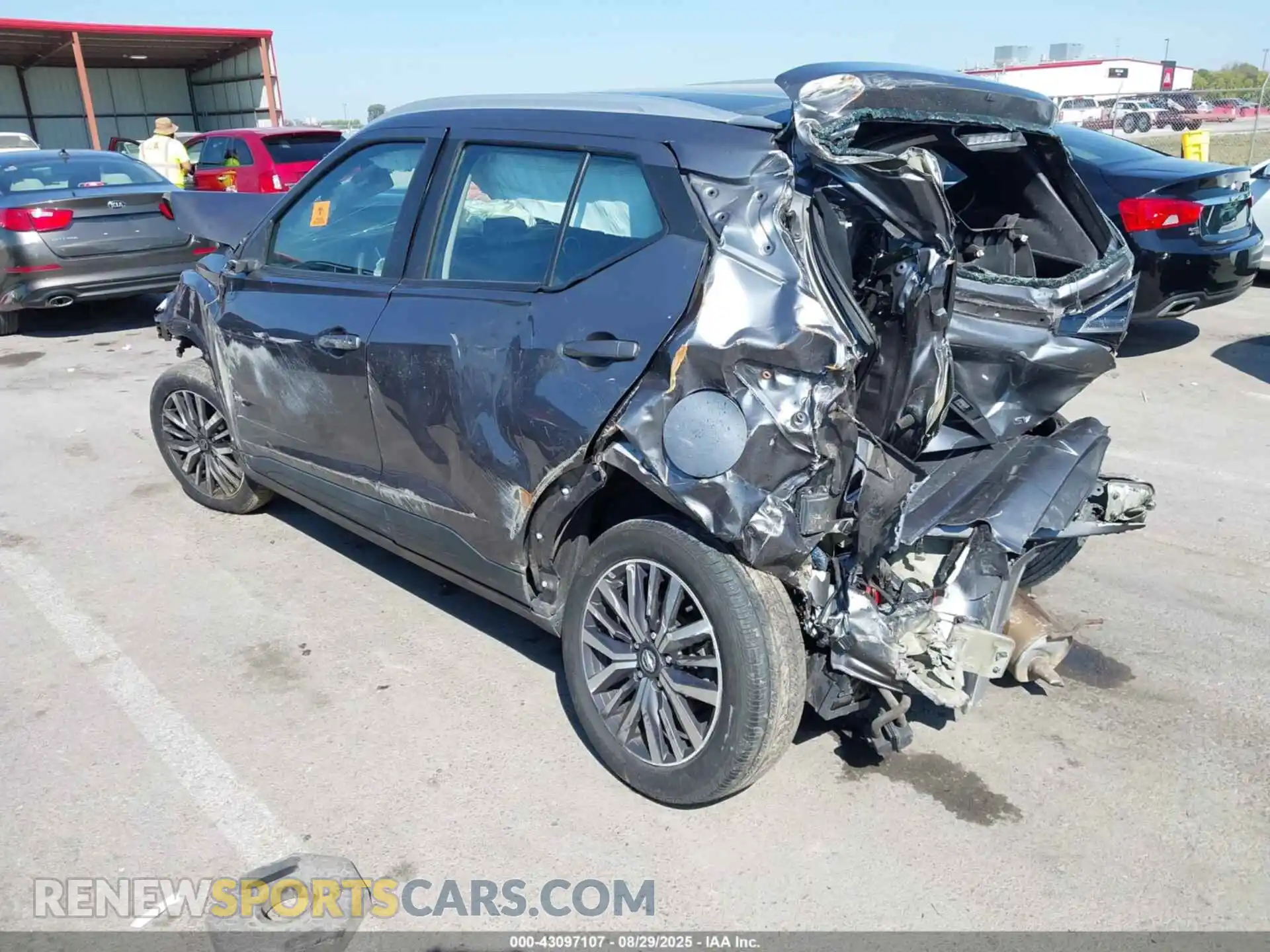 3 Photograph of a damaged car 3N1CP5CV3ML505376 NISSAN KICKS 2021