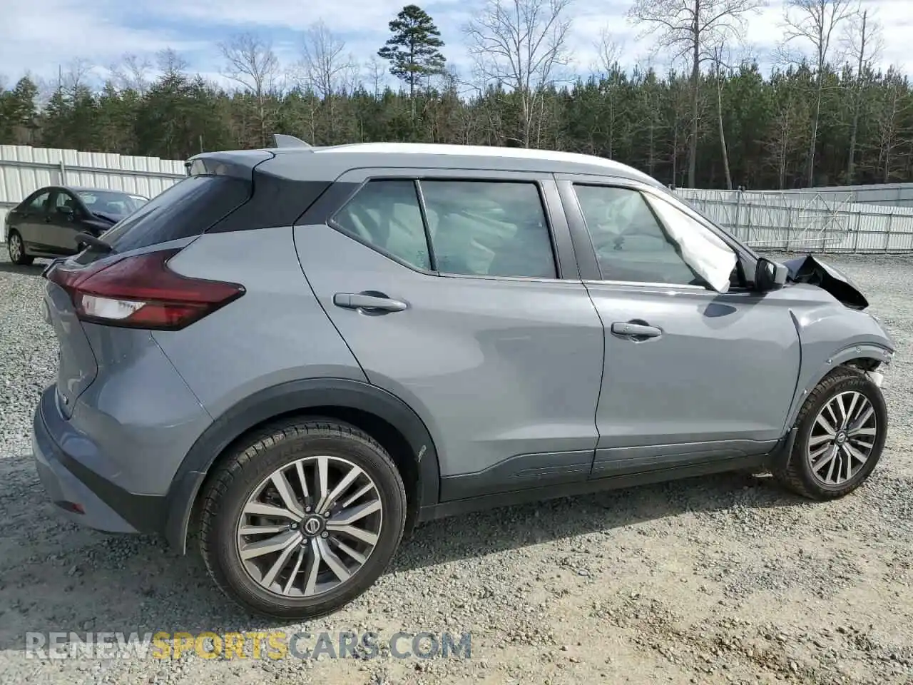 3 Photograph of a damaged car 3N1CP5CV3ML529175 NISSAN KICKS 2021