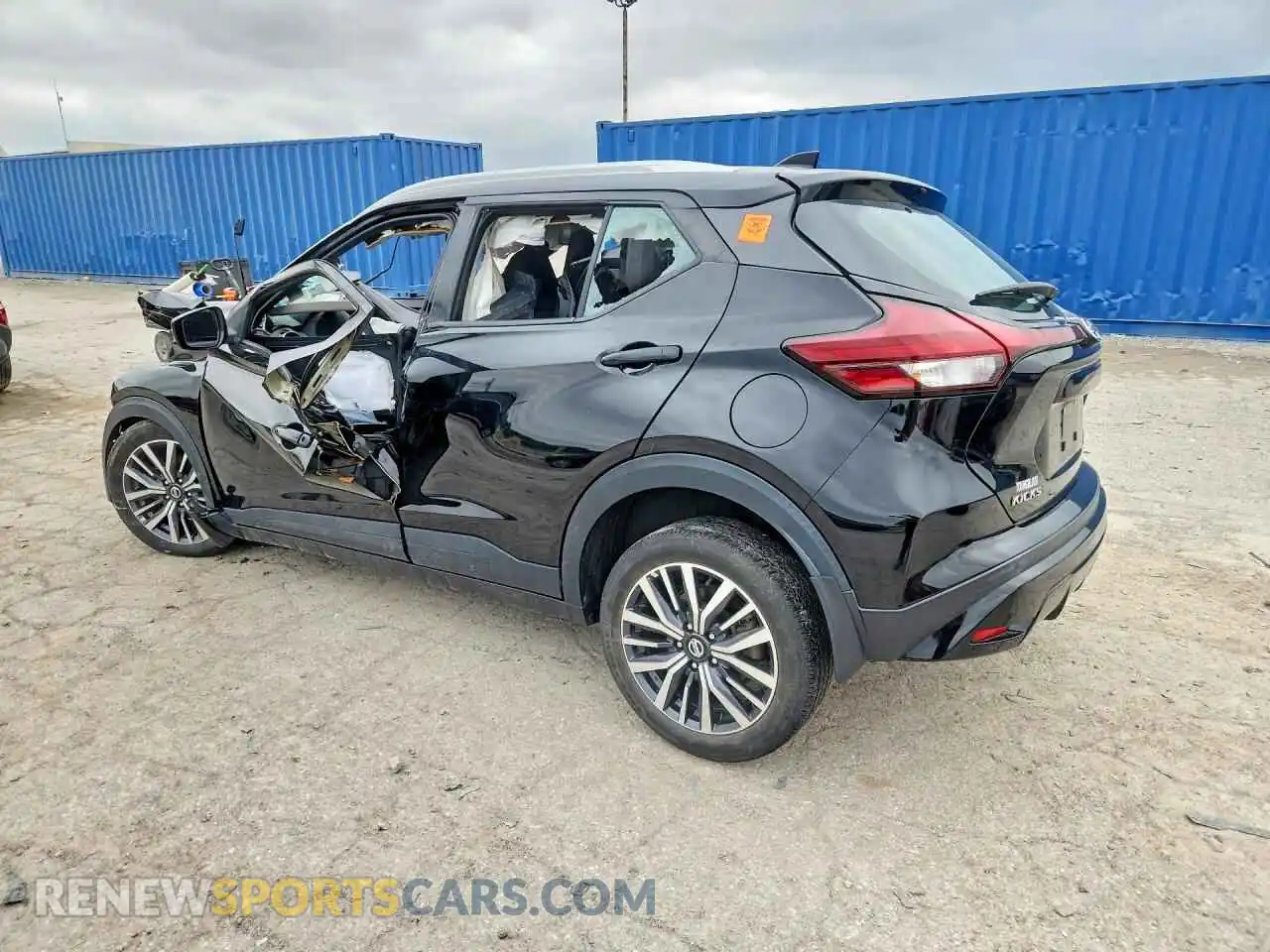 2 Photograph of a damaged car 3N1CP5CV3ML543951 NISSAN KICKS 2021