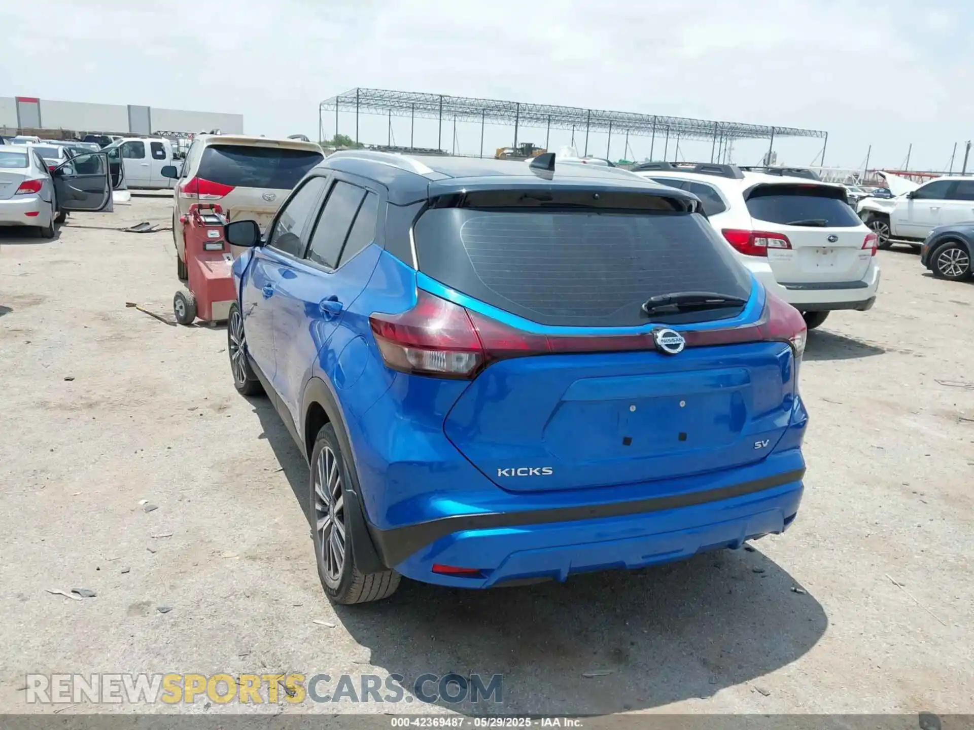 3 fotografías del automóvil dañado 3N1CP5CV3ML551578 NISSAN KICKS 2021