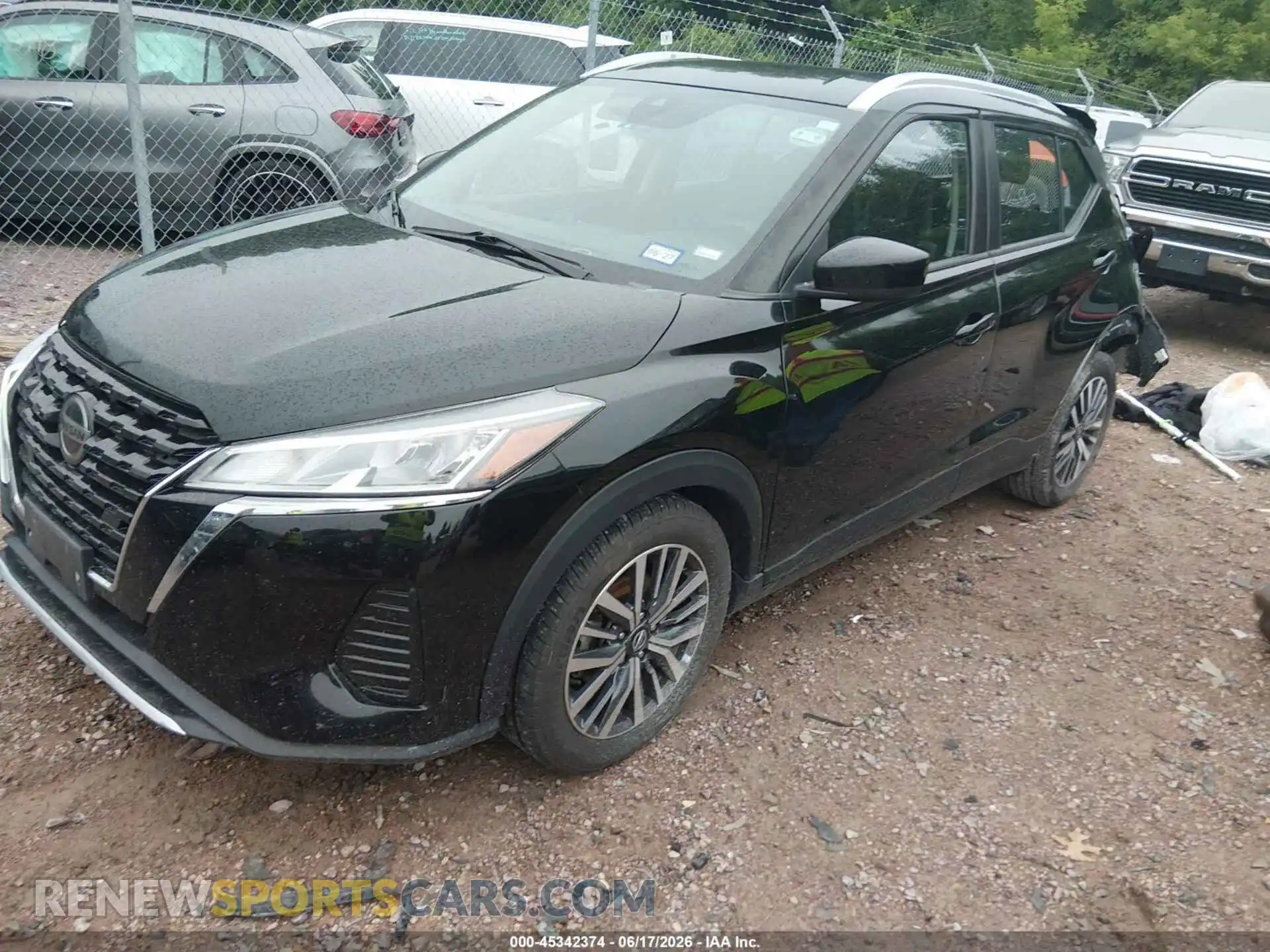 2 Photograph of a damaged car 3N1CP5CV4ML477829 NISSAN KICKS 2021