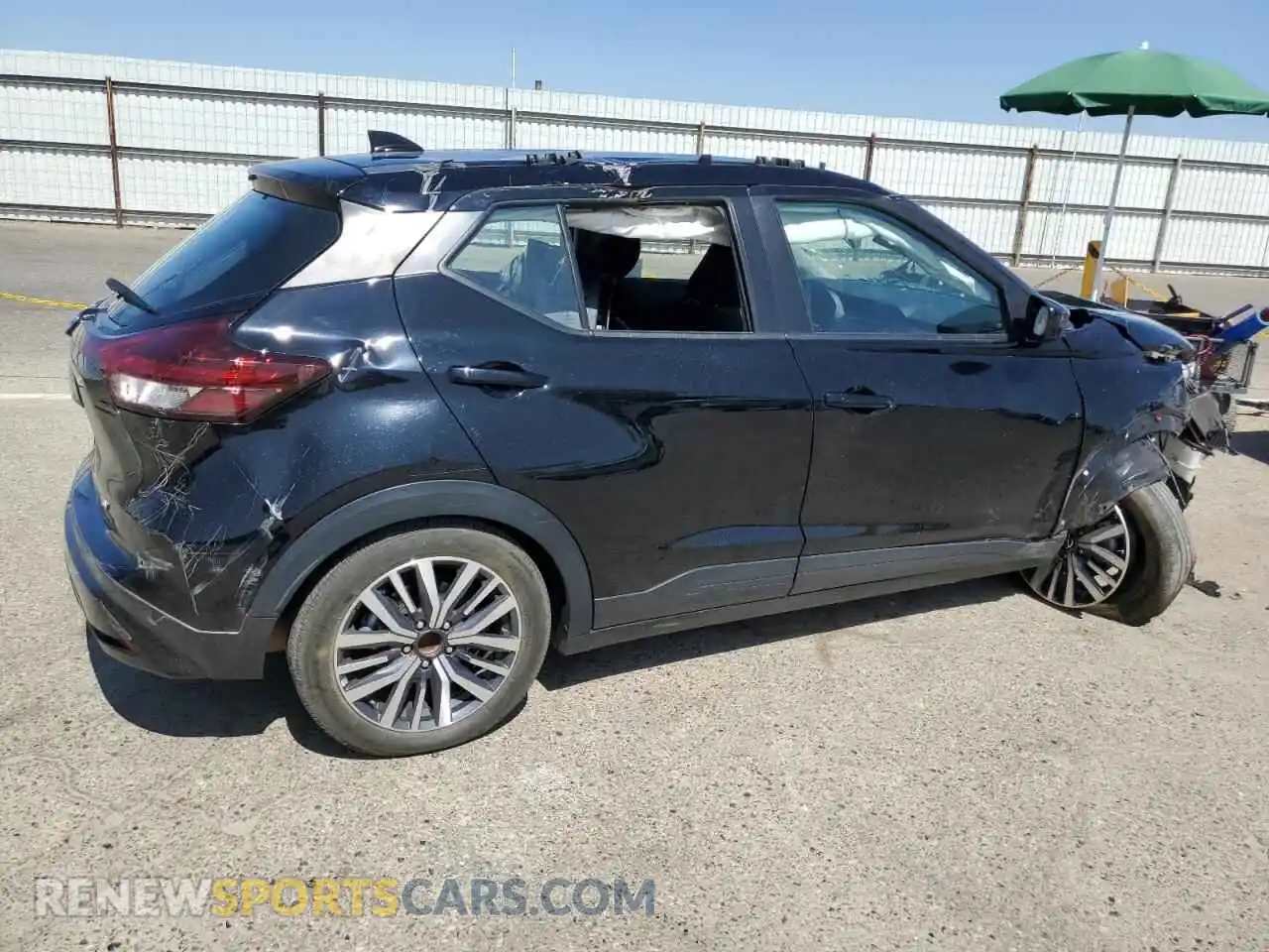 3 fotografías del automóvil dañado 3N1CP5CV4ML531887 NISSAN KICKS 2021