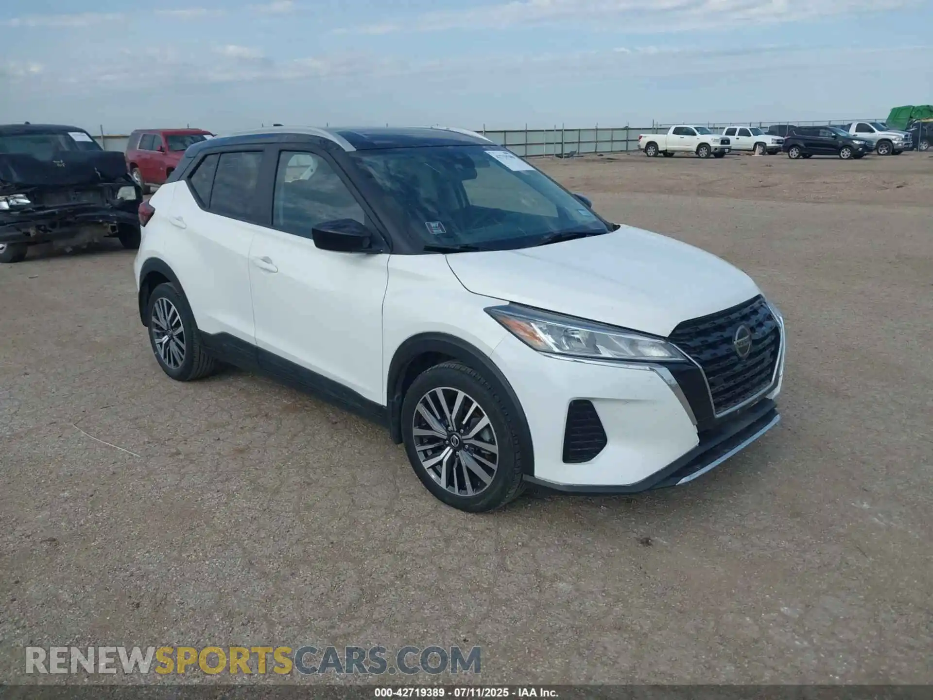 1 Photograph of a damaged car 3N1CP5CV4ML555882 NISSAN KICKS 2021