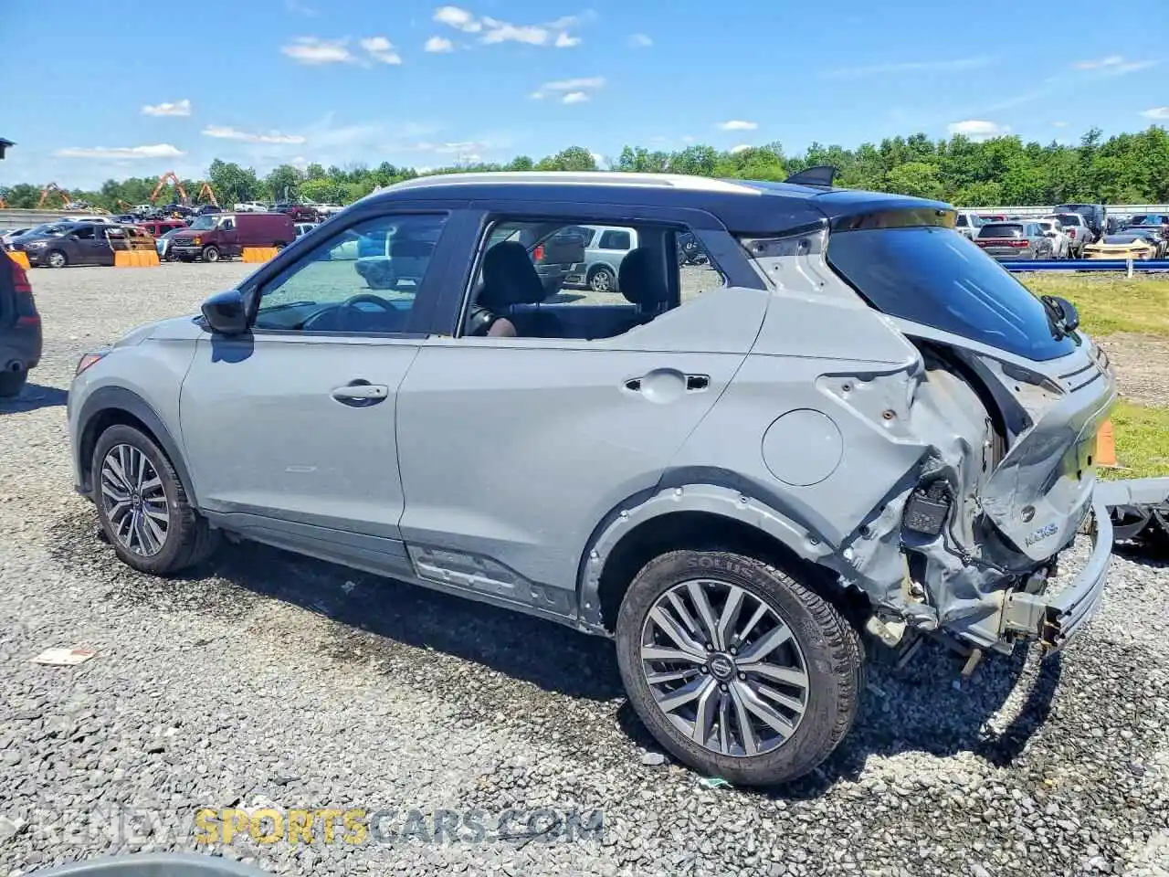 2 Photograph of a damaged car 3N1CP5CV5ML469027 NISSAN KICKS 2021