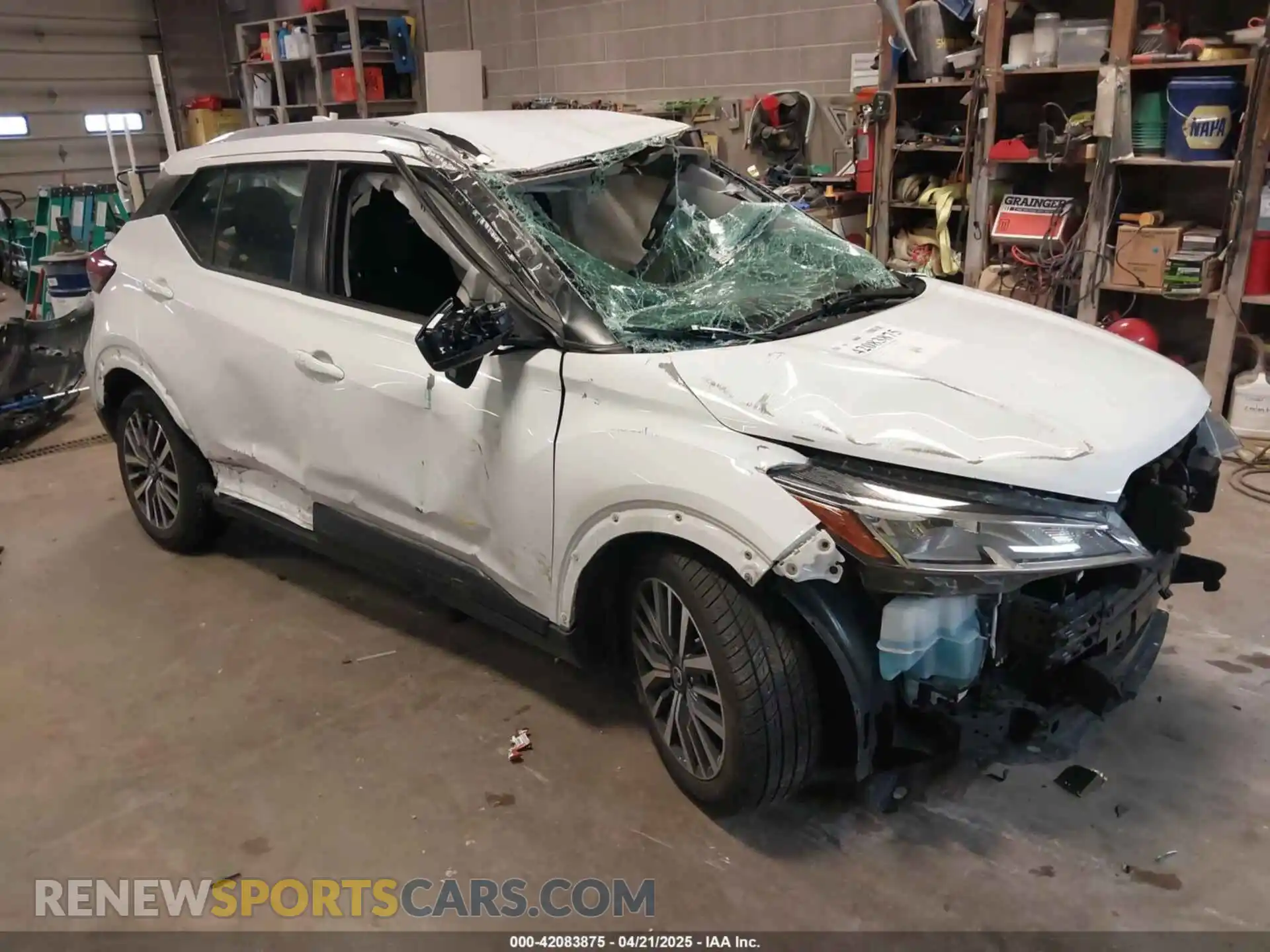 1 Photograph of a damaged car 3N1CP5CV5ML470159 NISSAN KICKS 2021