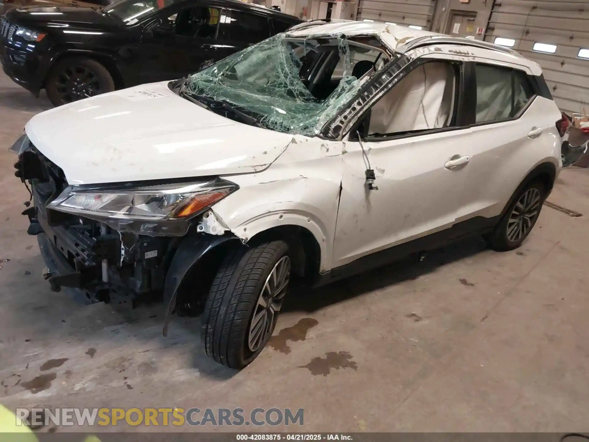 2 Photograph of a damaged car 3N1CP5CV5ML470159 NISSAN KICKS 2021