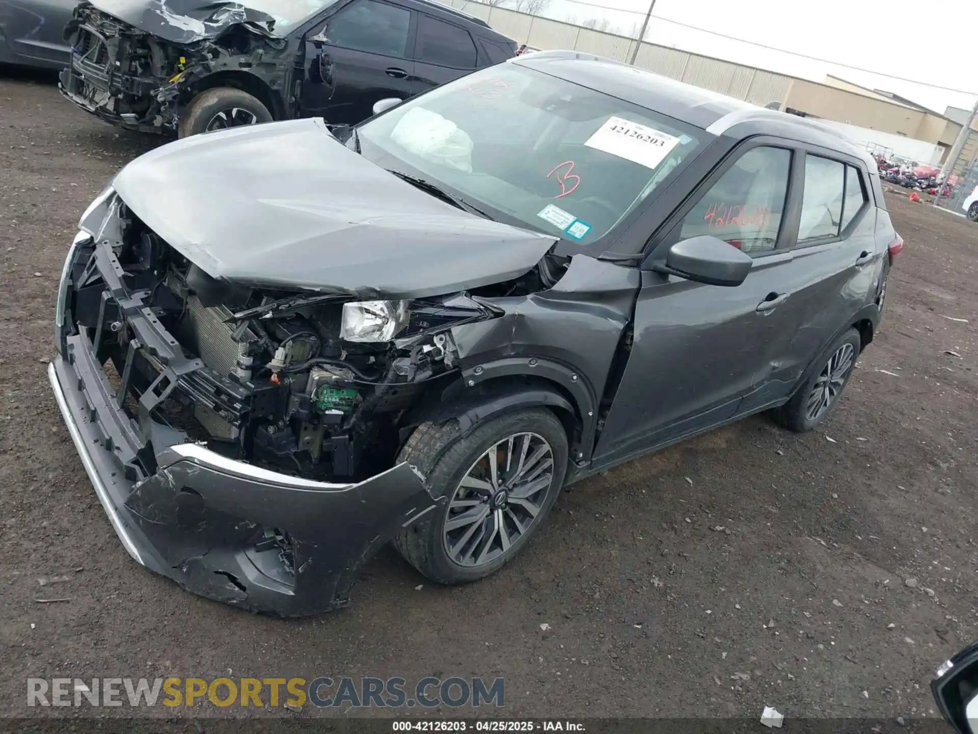 2 Photograph of a damaged car 3N1CP5CV5ML471683 NISSAN KICKS 2021