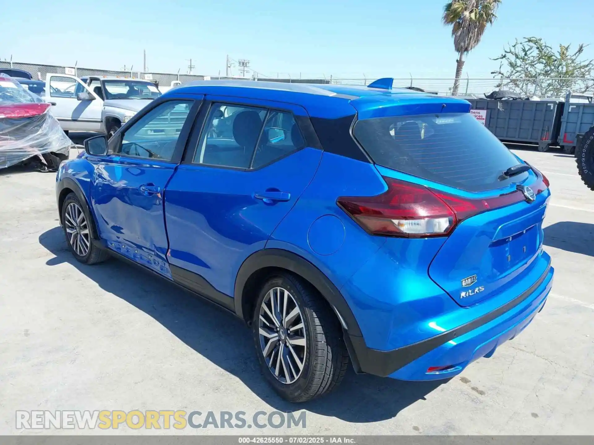 3 Photograph of a damaged car 3N1CP5CV5ML474874 NISSAN KICKS 2021