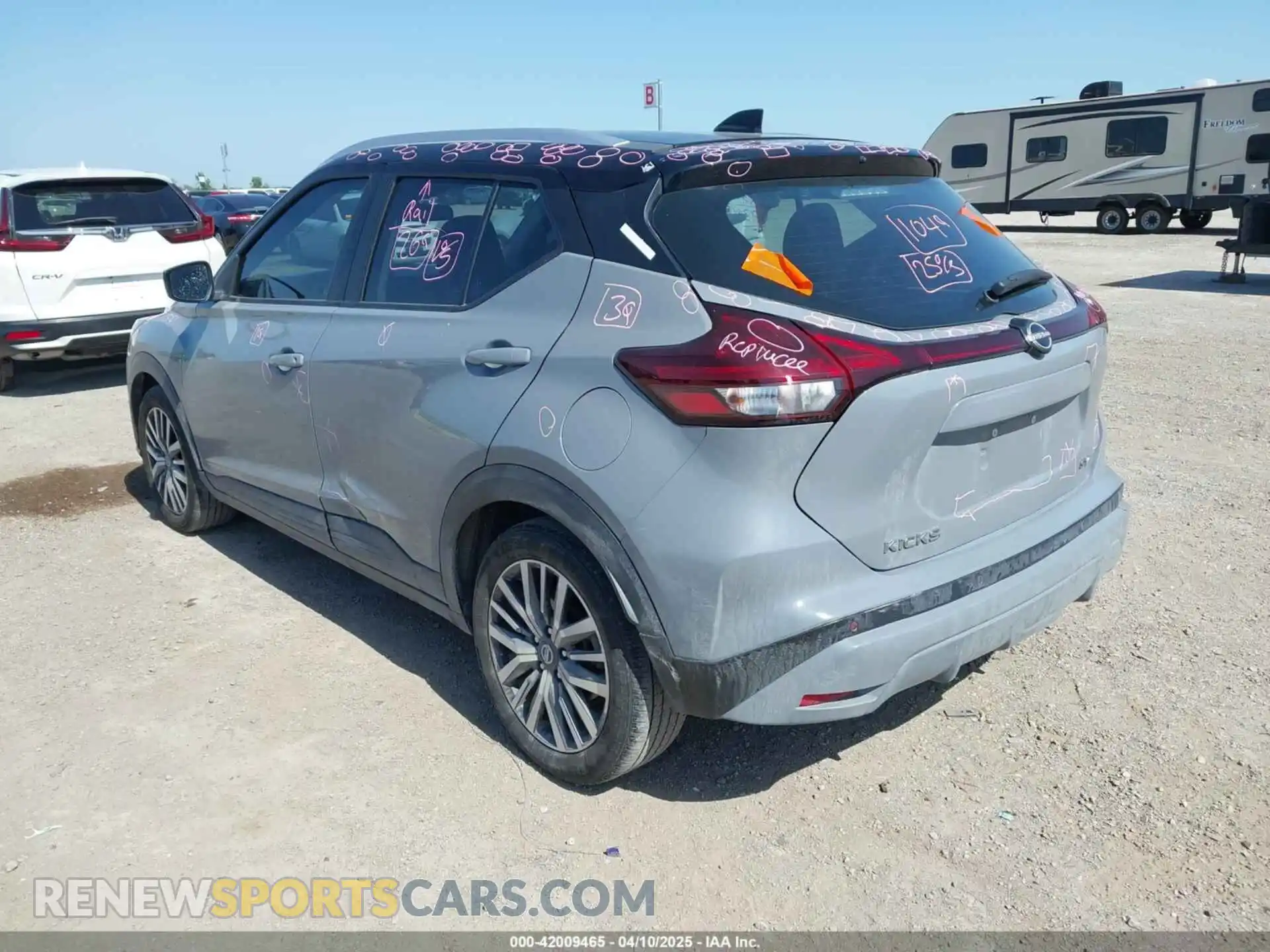 3 Photograph of a damaged car 3N1CP5CV5ML482974 NISSAN KICKS 2021