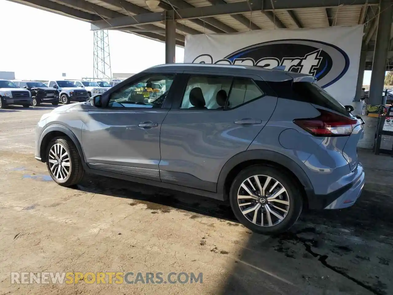 2 Photograph of a damaged car 3N1CP5CV6ML472986 NISSAN KICKS 2021