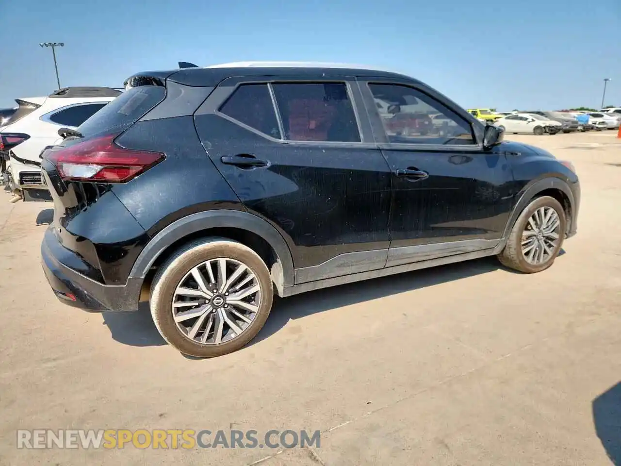 3 Photograph of a damaged car 3N1CP5CV6ML500589 NISSAN KICKS 2021