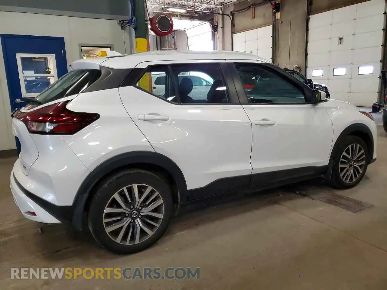 3 fotografías del automóvil dañado 3N1CP5CV6ML518462 NISSAN KICKS 2021