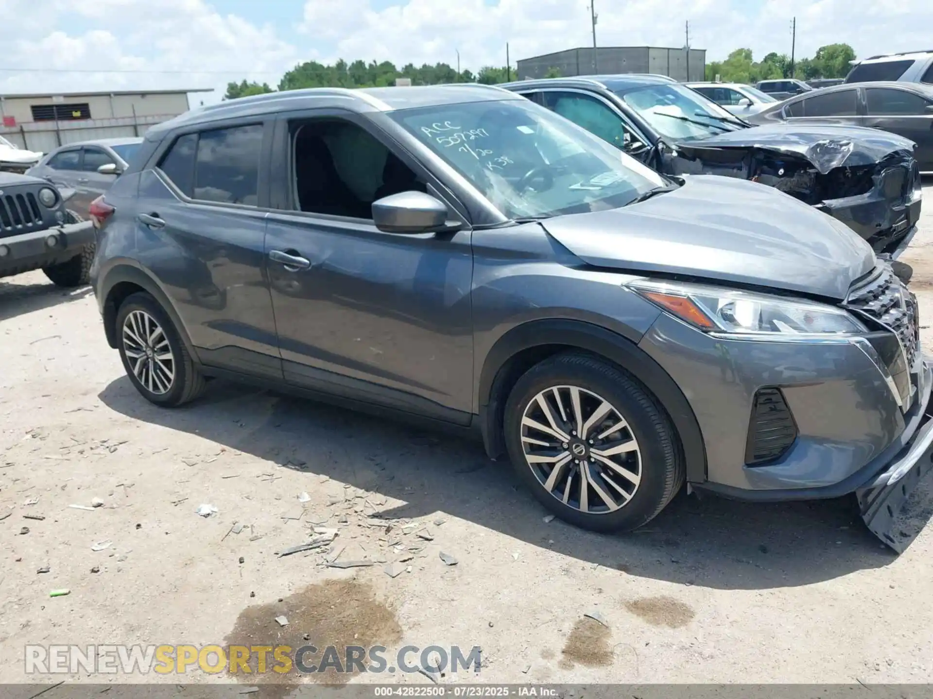 1 Photograph of a damaged car 3N1CP5CV6ML520521 NISSAN KICKS 2021
