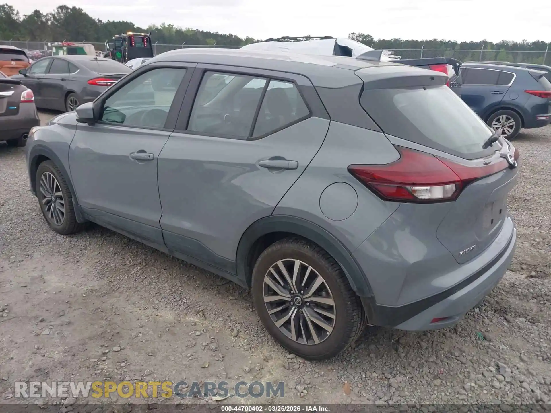 3 Photograph of a damaged car 3N1CP5CV6ML543135 NISSAN KICKS 2021