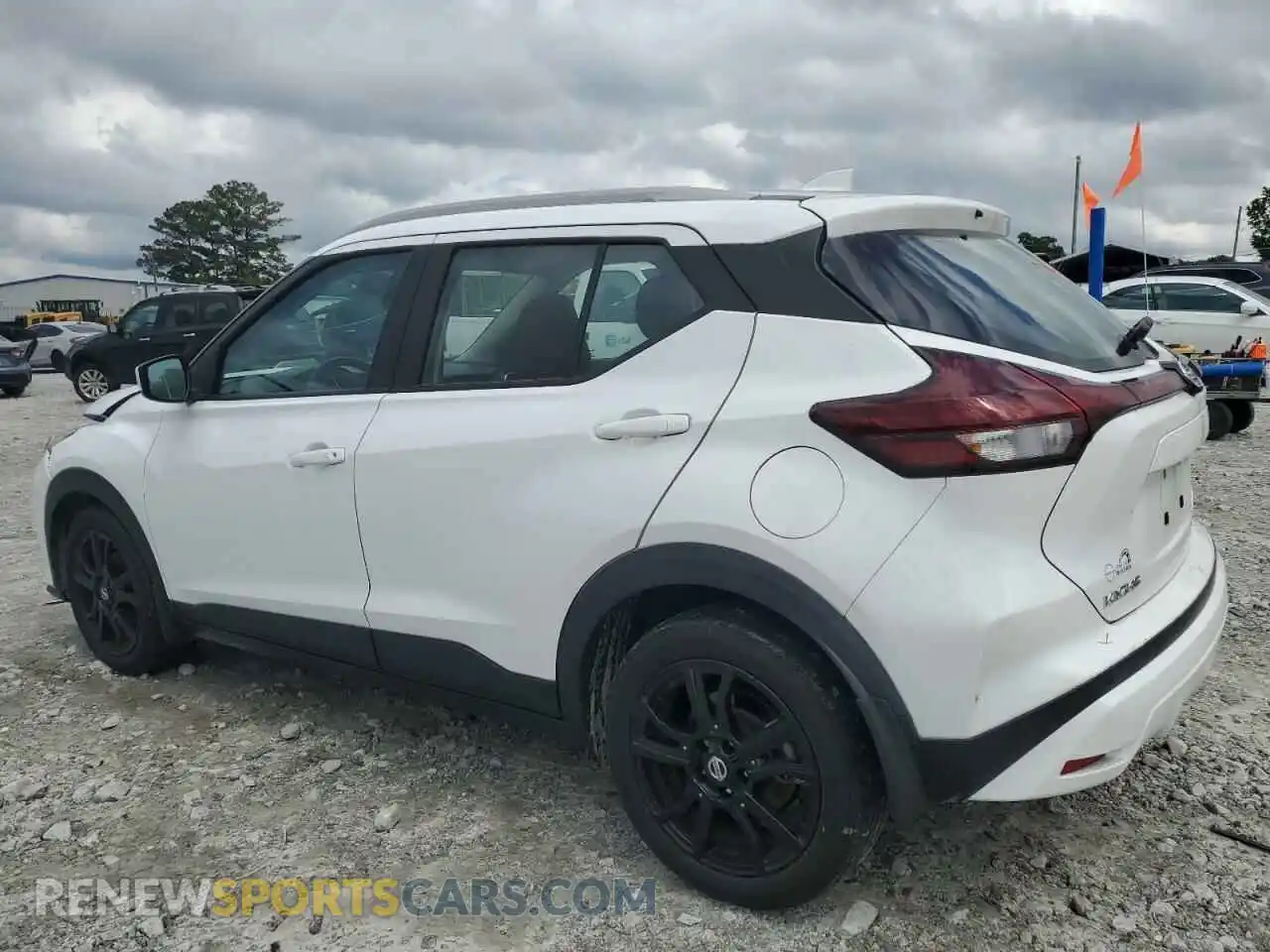 2 Photograph of a damaged car 3N1CP5CV6ML564924 NISSAN KICKS 2021