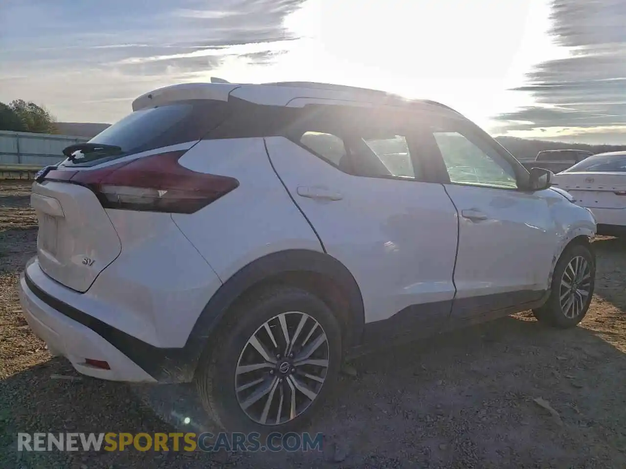 3 Фотография поврежденного автомобиля 3N1CP5CV7ML470633 NISSAN KICKS 2021