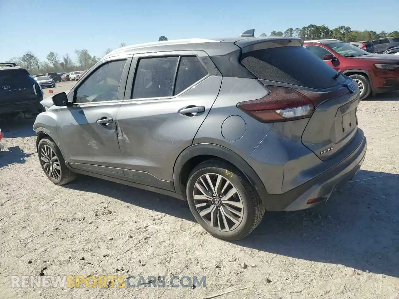 2 Photograph of a damaged car 3N1CP5CV7ML471376 NISSAN KICKS 2021