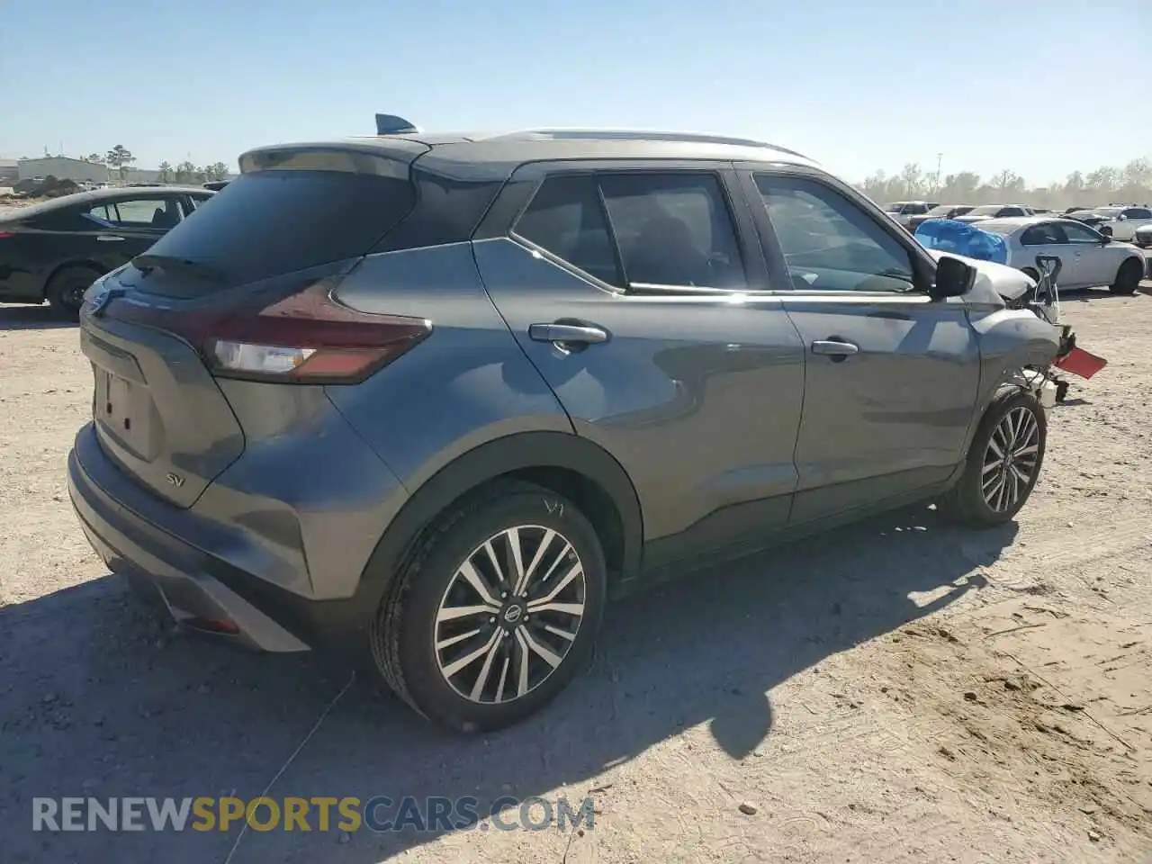 3 Photograph of a damaged car 3N1CP5CV7ML471376 NISSAN KICKS 2021