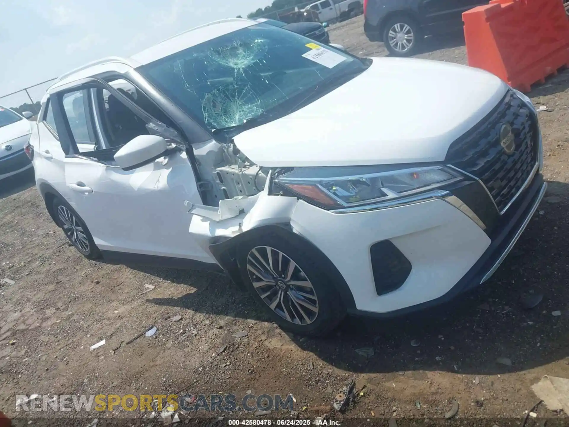 1 Photograph of a damaged car 3N1CP5CV7ML560378 NISSAN KICKS 2021