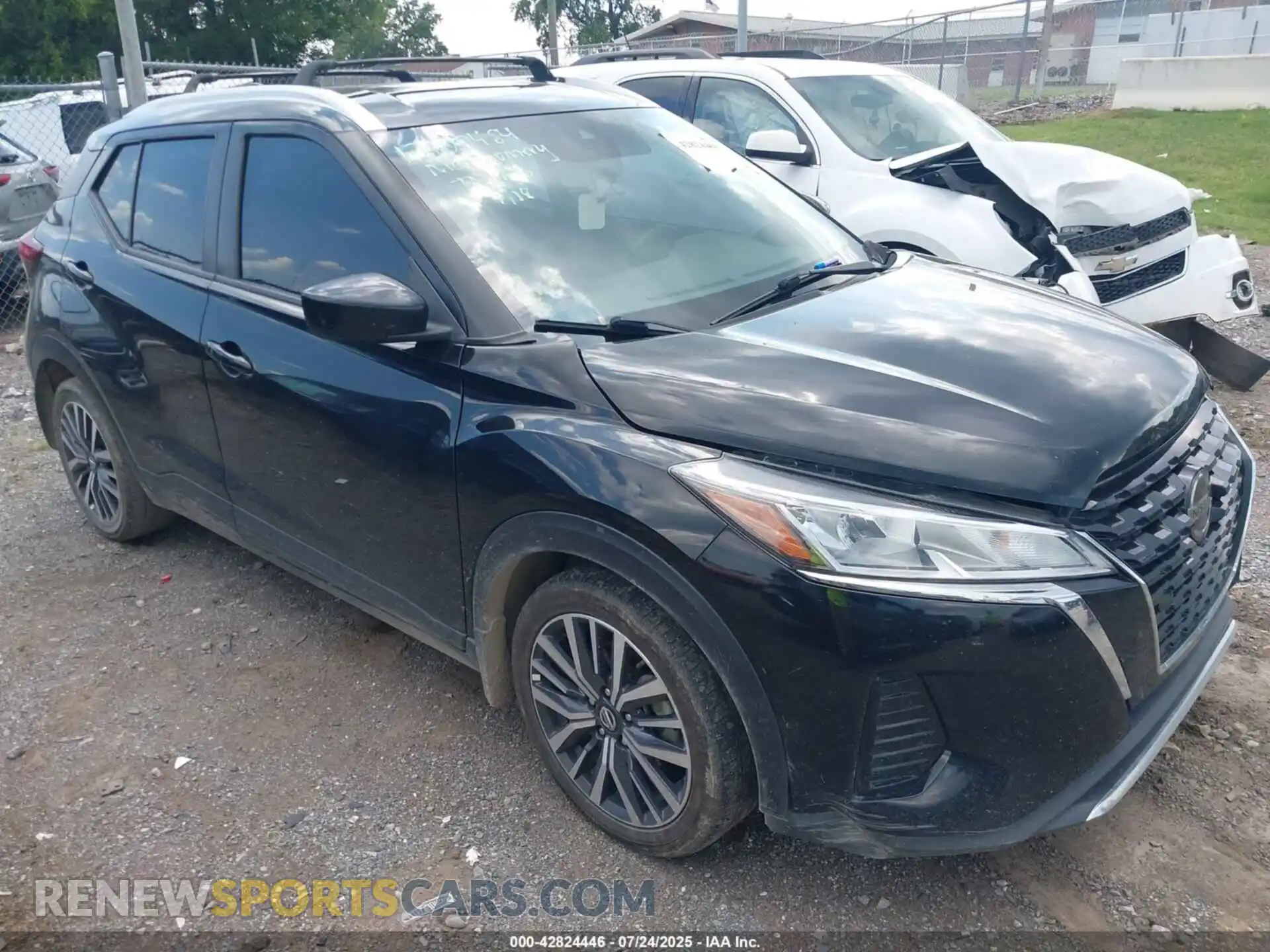 1 Photograph of a damaged car 3N1CP5CV8ML494925 NISSAN KICKS 2021